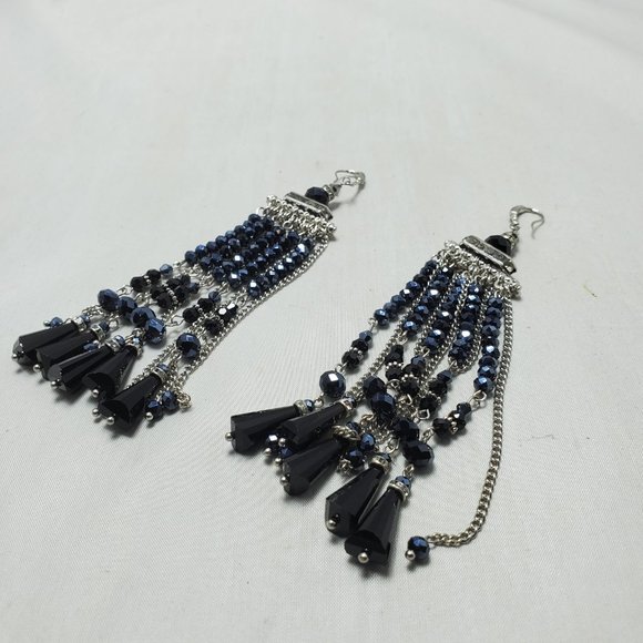 Ali Khan black gunmetal ripple long fringe glass bead earring - Picture 4 of 7